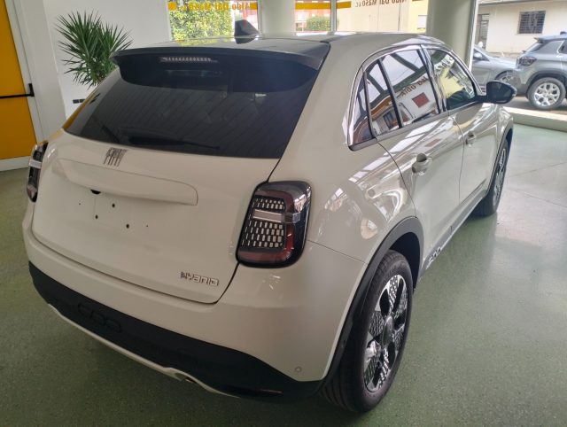 Fiat 600 Hybrid 100 CV DCT MHEV La Prima - foto 4 di 4