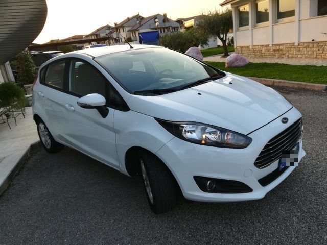Ford Fiesta Plus 1.5 TDCi 75CV 5 porte - foto 2 di 4