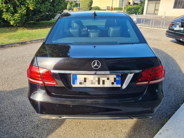 Mercedes-Benz E 200 CDI Premium - foto 4 di 4