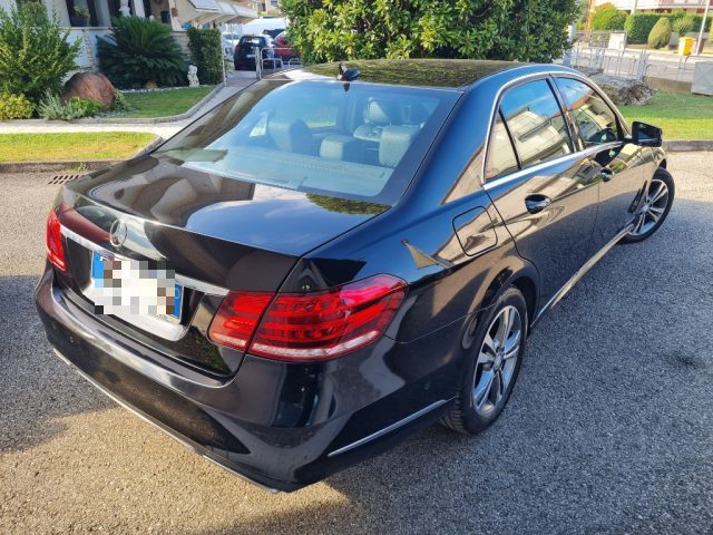 Mercedes-Benz E 200 CDI Premium - foto 3 di 4