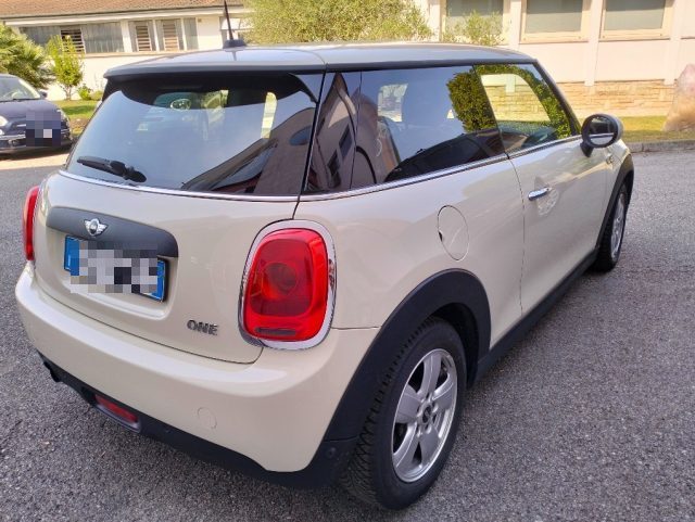 MINI One 1.2 One 75 CV Neopatentati - foto 3 di 4