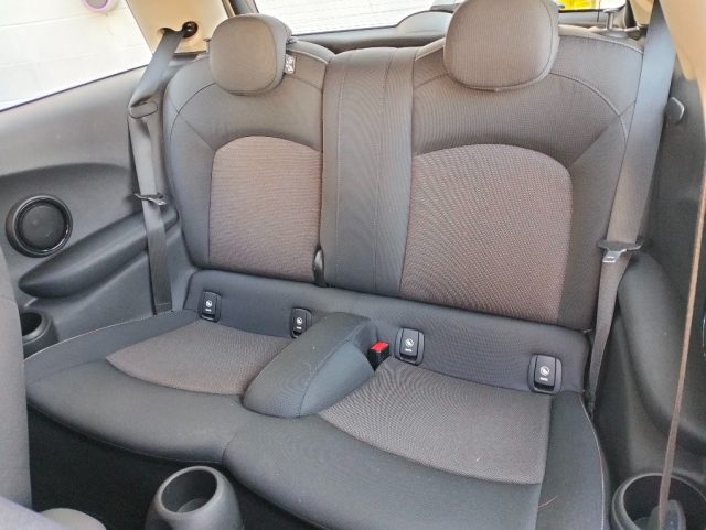 MINI One 1.2 One 75 CV Neopatentati, del 2016, 45.000 km, in vendita a Camisano Vicentino (VI)