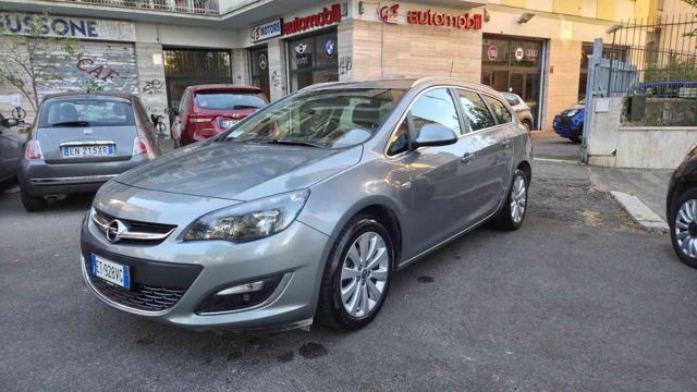 Opel Astra 1.4 Turbo 140CV Sports Tourer Cosmo - foto 2 di 4