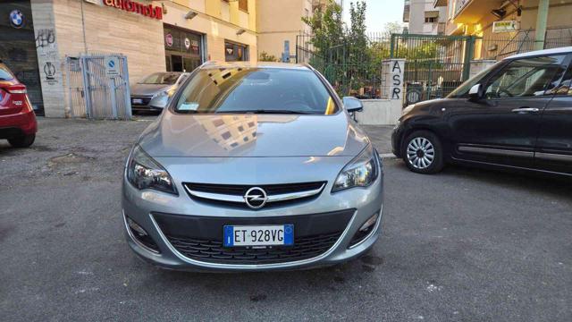 Opel Astra 1.4 Turbo 140CV Sports Tourer Cosmo - foto 3 di 4