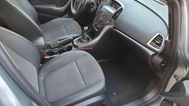 Opel Astra 1.4 Turbo 140CV Sports Tourer Cosmo usato a ROMA