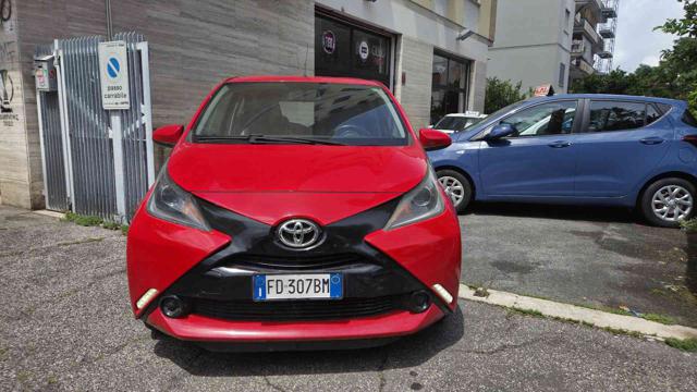Toyota Aygo 1.0 VVT-i 69 CV 5 porte x-clusiv - foto 3 di 4