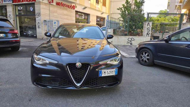 Alfa Romeo Giulia 2.2 Turbodiesel 180 CV AT8 Eco Business - foto 2 di 4