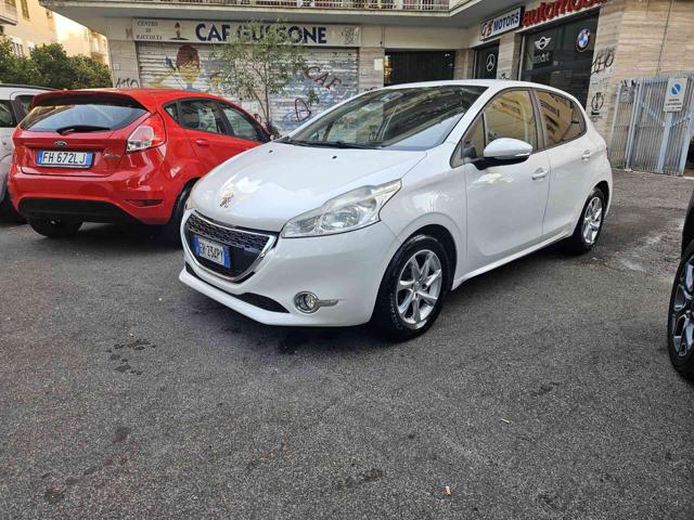 Peugeot 208 1° serie 1.2 VTi 82 CV 5 porte Active - foto 2 di 4