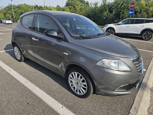 Lancia Ypsilon 1.2 69 CV 5 porte Gold - foto 3 di 4