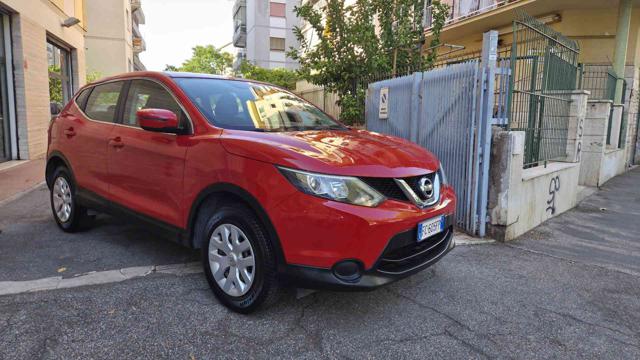 Nissan Qashqai 1.2 DIG-T Business - foto 2 di 12