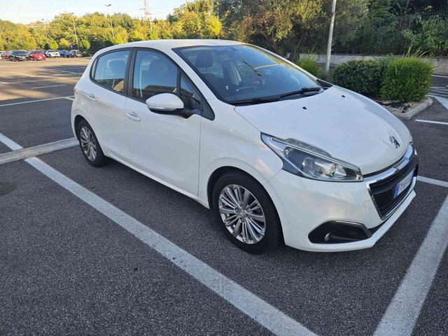 Peugeot 208 1° serie PureTech 82 Stop&Start 5 porte Allure - foto 3 di 4