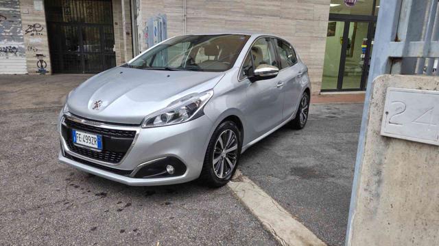 Peugeot 208 1° serie PureTech 82 5 porte Allure - foto 3 di 4