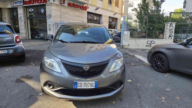 Lancia Ypsilon 1.0 FireFly 5 porte S&S Hybrid Ecochic Gold - foto 2 di 4