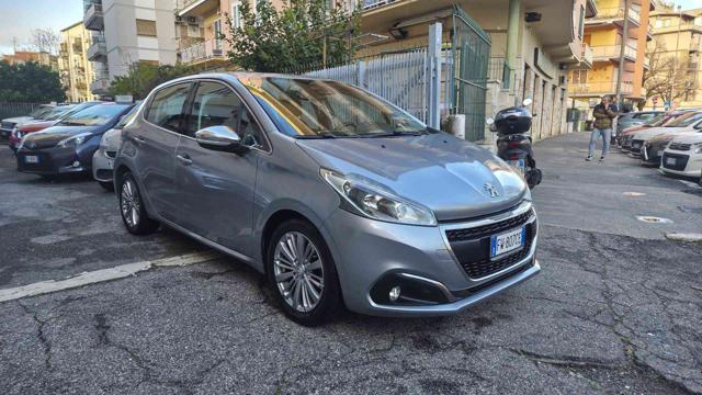 Peugeot 208 BlueHDi 100 S&S 5 porte Allure - foto 3 di 4