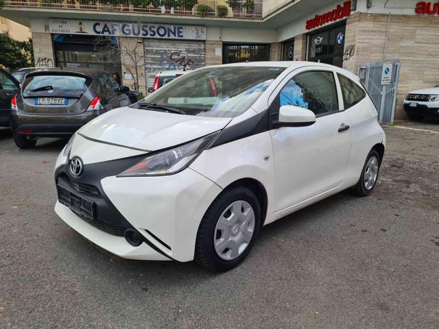 Toyota Aygo 1.0 VVT-i 69 CV 3porte/NO CLIMA - foto 3 di 4