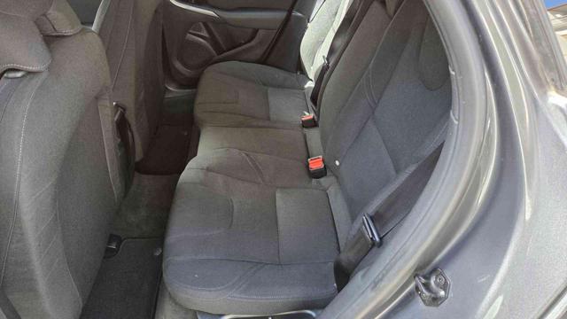 Volvo V40 Cross Country D2 1.6 Momentum, del 2013, 187.000 km, in vendita a Roma (RM)