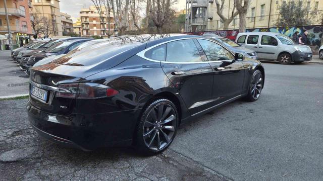 Tesla Model S 70d - foto 4 di 4