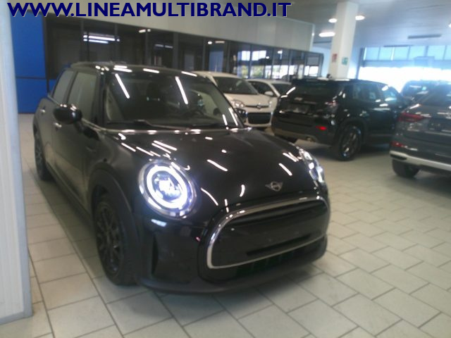 MINI Cooper 1.5 Cooper Classic 5 porte Led Garanzia 24 Mesi - foto 2 di 4
