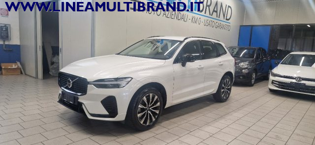 Volvo XC60 B4 (d) AWD automatico Plus Dark Garanzia 24 Mesi - foto 2 di 4