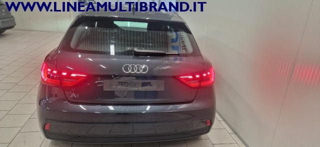 Audi A1 SPB 30 TFSI S tronic Admired 110 CV - foto 3 di 4