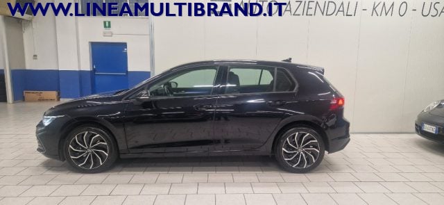 Volkswagen Golf 1.0 eTSI EVO DSG Life Garanzia 24 Mesi, del 2023, 38.900 km, in vendita a Piacenza (PC)