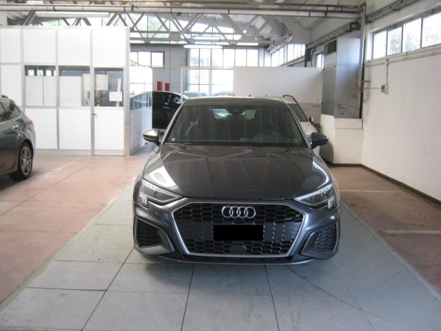 Audi A3 SPB 30 TDI S line edition - foto 3 di 4