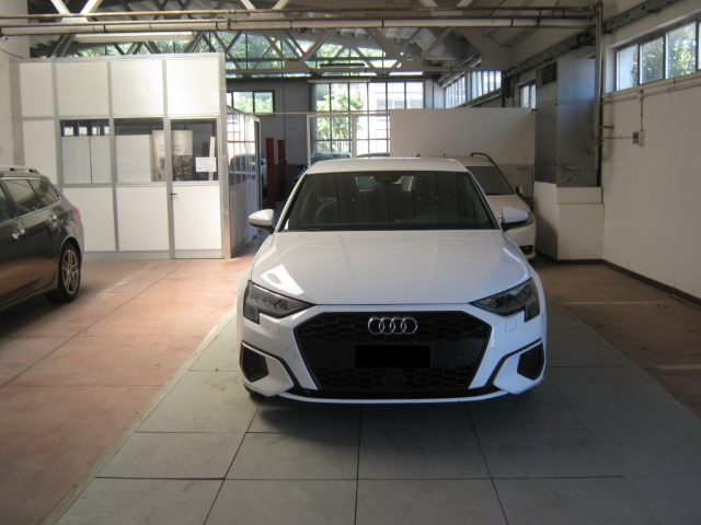 Audi A3 SPB 30 g-tron S tronic Business - foto 2 di 4