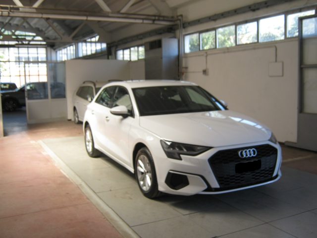 Audi A3 SPB 30 g-tron S tronic Business, del 2021, 45.900 km, in vendita a Porto San Giorgio (FM)