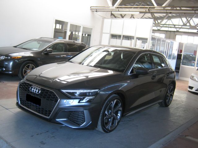 Audi A3 SPB 30 TDI S line edition - foto 3 di 4