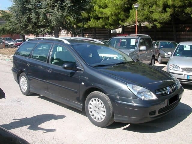 Citroen C5 2.0 HDi cat S.W. SX, del 2002, 126.000 km, in vendita a Porto San Giorgio (FM)