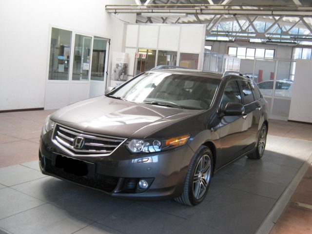 Honda Accord 2.2 i-DTEC Tour. aut.Excl.Adv.DPF - foto 2 di 42