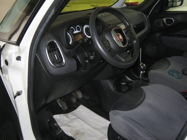 Fiat 500L 0.9 TwinAir Turbo Natural Power Panoramic Edition, del 2014, 147.000 km, in vendita a Porto San Giorgio (FM)