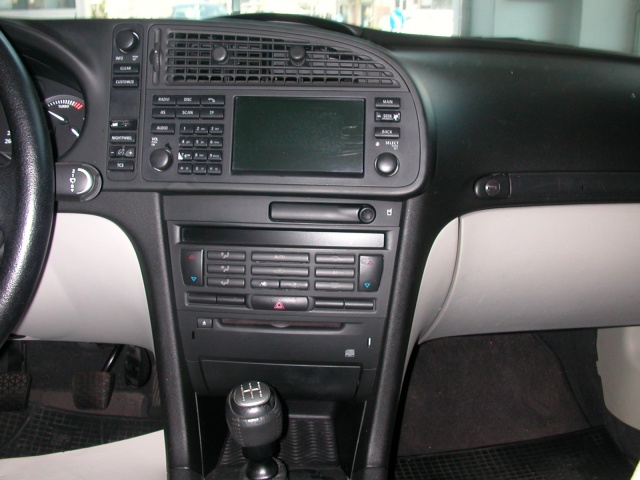 Saab 9-3 Cabriolet 2.0, del 2004, 75.000 km, in vendita a Porto San Giorgio (FM)