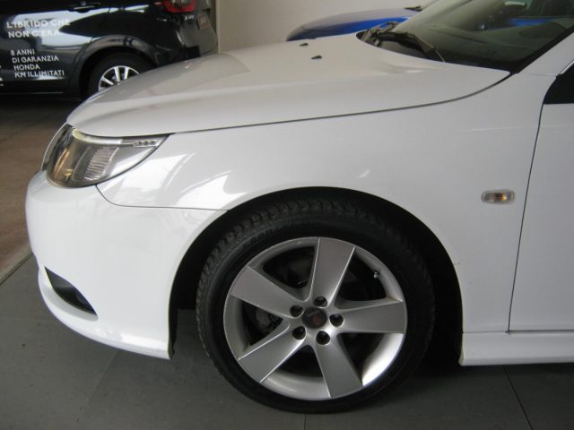 Saab 9-3 SportHatch 1.9 TTiD 130CV Vector, del 2010, 239.000 km, in vendita a Porto San Giorgio (FM)