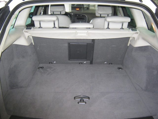 Saab 9-3 SportHatch 1.9 TTiD 130CV Vector, del 2010, 239.000 km, in vendita a Porto San Giorgio (FM)