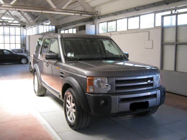 Land Rover Discovery 3 2.7 TDV6 SE 7 POSTI usato a PORTO SAN GIORGIO