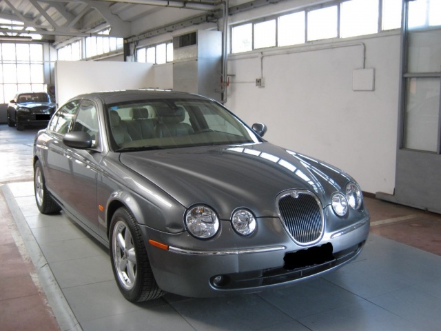 Jaguar S-Type (X206) 2.7 diesel V6 cat Exec. usato a PORTO SAN GIORGIO