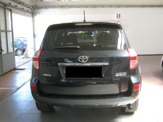 Toyota RAV 4 RAV4 Crossover 2.2 D-Cat A/T 150 CV Executive - foto 4 di 4