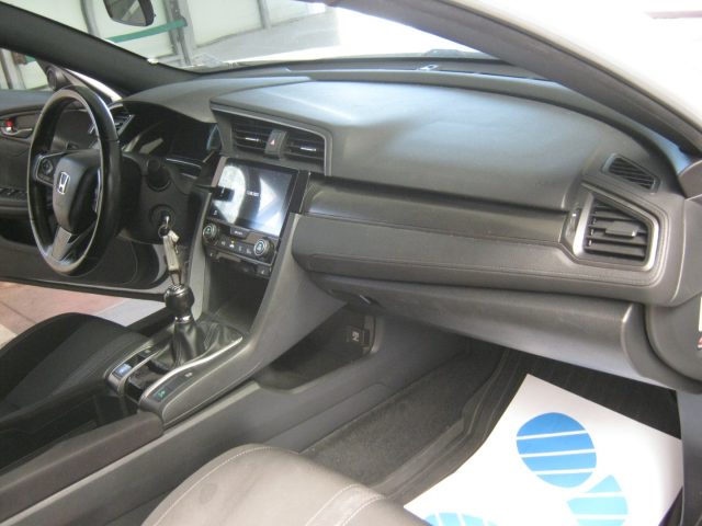 Honda Civic 1.0T 5 porte Elegance Navi MOTORE NUOVO, del 2018, 139.000 km, in vendita a Porto San Giorgio (FM)