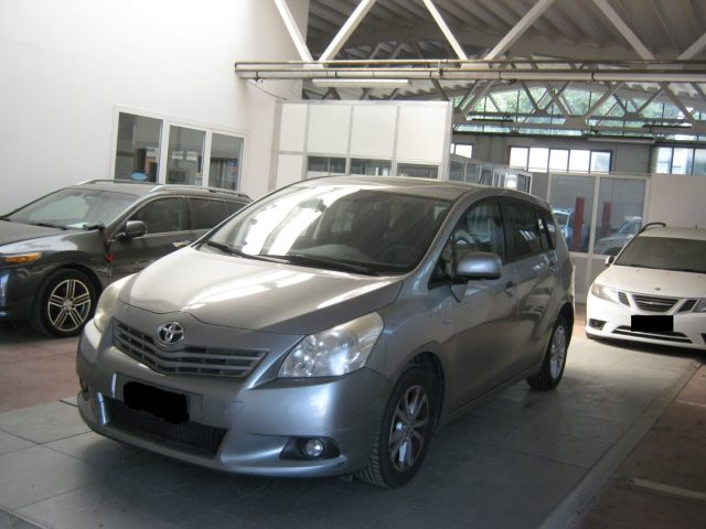 Toyota Verso 2.0 D Active 7 posti - foto 3 di 4