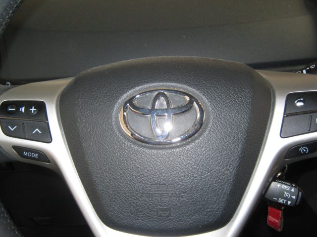 Toyota Verso 2.0 D Active 7 posti, del 2012, 185.000 km, in vendita a Porto San Giorgio (FM)