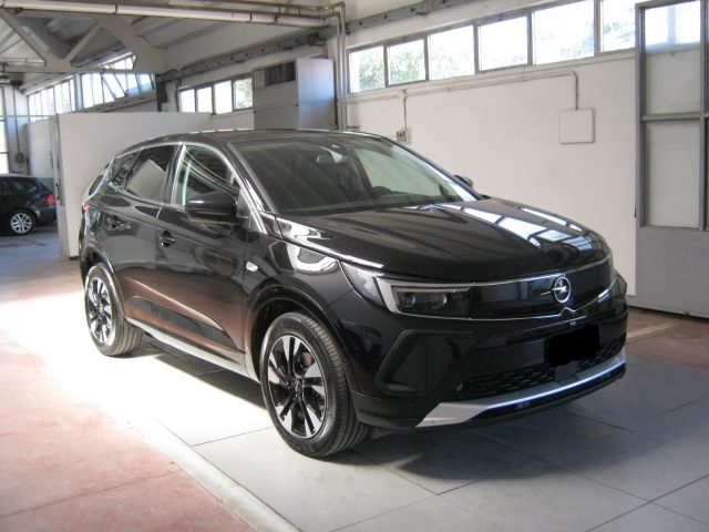 Opel Grandland 1.5 diesel Ecotec aut. Business Elegance usato a PORTO SAN GIORGIO