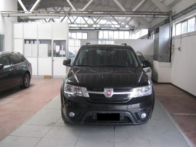 Fiat Freemont 2.0 Multijet 140 CV Lounge 7 P.TI, del 2014, 199.000 km, in vendita a Porto San Giorgio (FM)