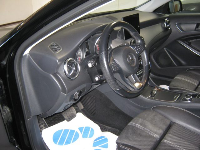 Mercedes-Benz GLA 200 d Automatic Sport usato a PORTO SAN GIORGIO