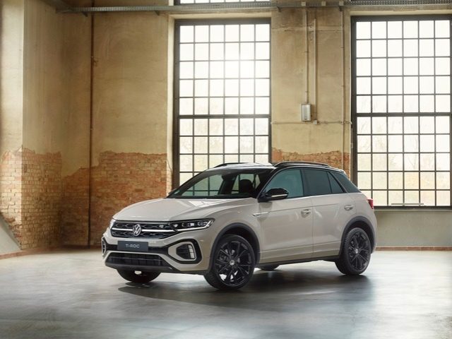 Volkswagen T-Roc 1.0 TSI R-Line usato a GUIDONIA MONTECELIO