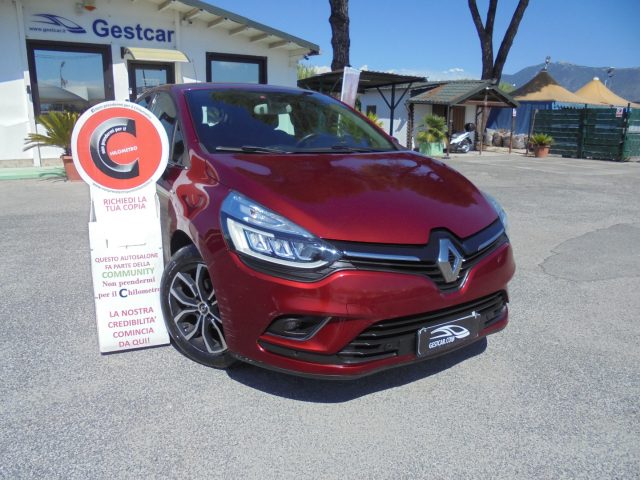 Renault Clio TCe 12V 75 CV 5 porte Moschino Intens - foto 2 di 45