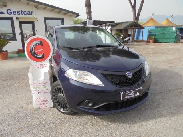 Lancia Ypsilon 1.2 69 CV 5 porte Elefantino Blu, del 2019, 65.400 km, in vendita a Guidonia Montecelio (RM)