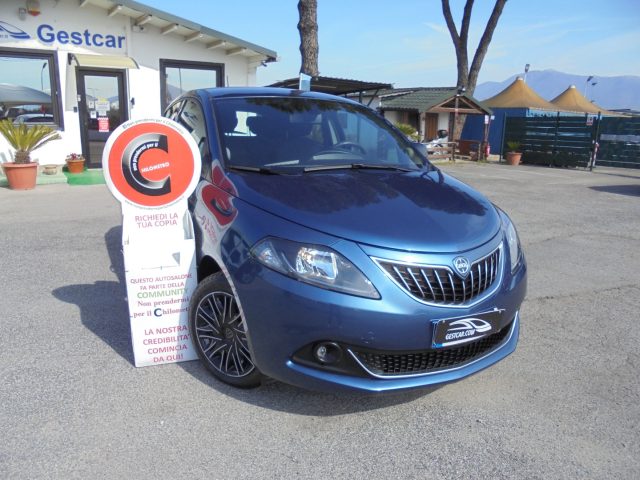 Lancia Ypsilon 1.0 FireFly 5 porte S&S Hybrid - foto 2 di 4