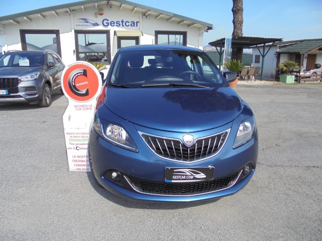 Lancia Ypsilon 1.0 FireFly 5 porte S&S Hybrid - foto 3 di 4
