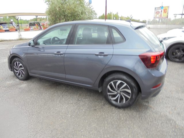 Volkswagen Polo 1.0 TSI DSG Life, del 2022, 32.800 km, in vendita a Guidonia Montecelio (RM)